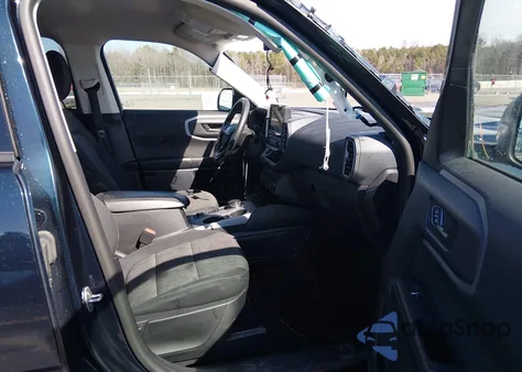 2022 Ford Bronco Sport Big Bend z USA, uszkodzony, nr VIN 3FMCR9B62NRE21293